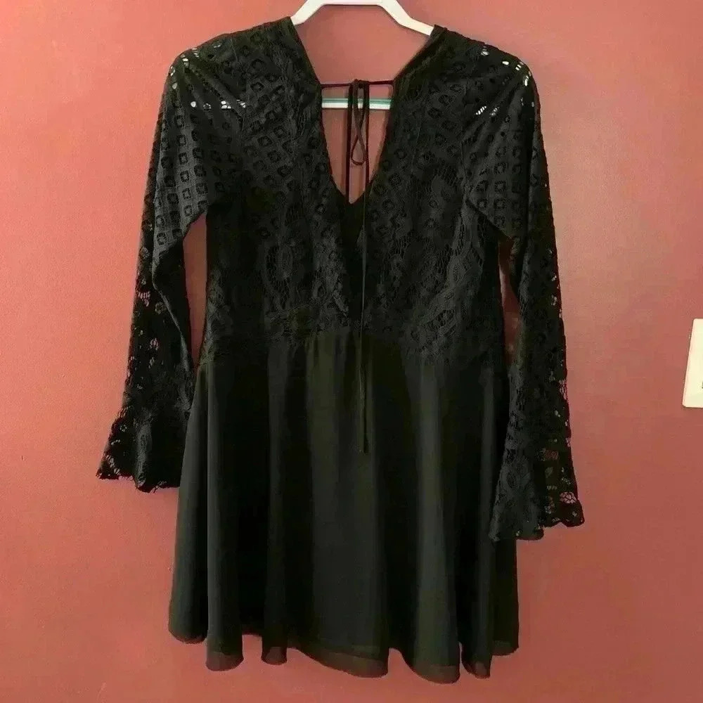 Tularosa Black Lace Dress - Picture 6 of 7